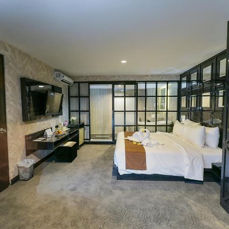 Royal Regantris Cendana Hotel Surabaya Kültér fotó