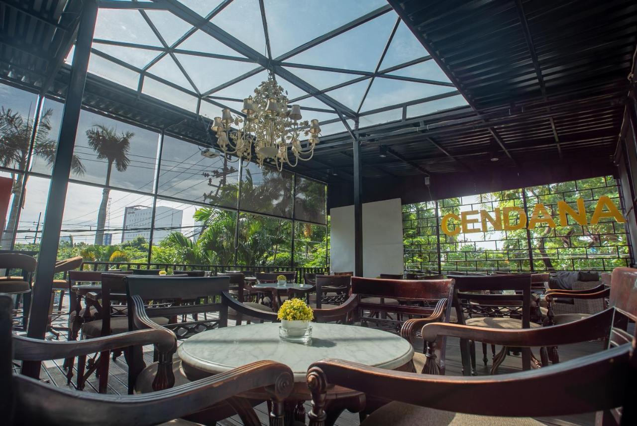 Royal Regantris Cendana Hotel Surabaya Kültér fotó
