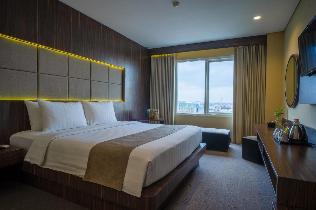 Royal Regantris Cendana Hotel Surabaya Kültér fotó