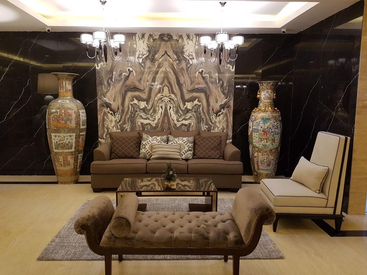 Royal Regantris Cendana Hotel Surabaya Kültér fotó
