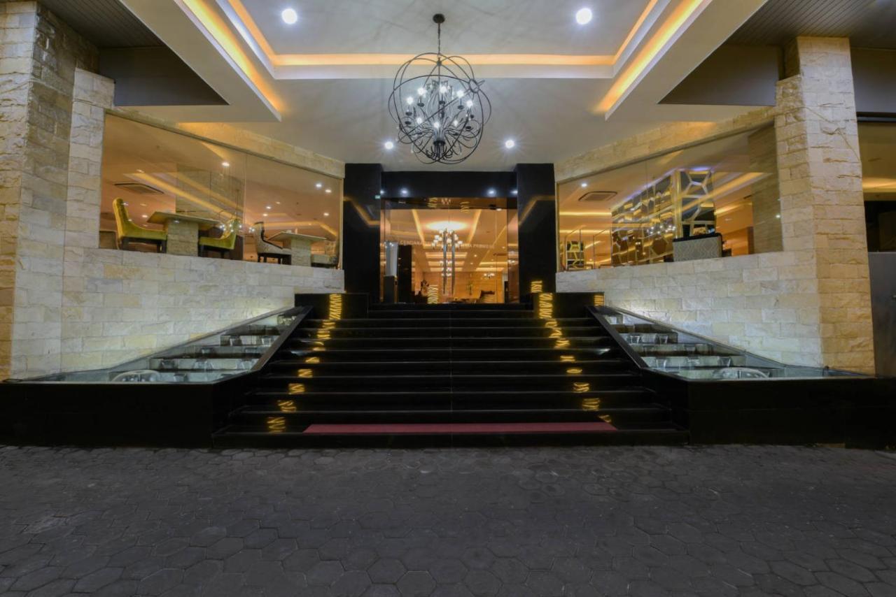 Royal Regantris Cendana Hotel Surabaya Kültér fotó